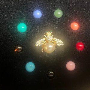 Joan Rivers 10 Color Goldtone Changeable Baby Bee Pin